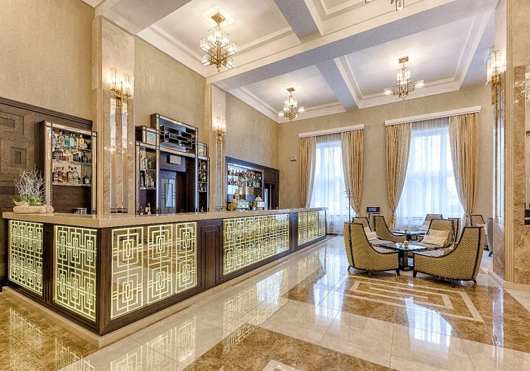 Lobby Bar